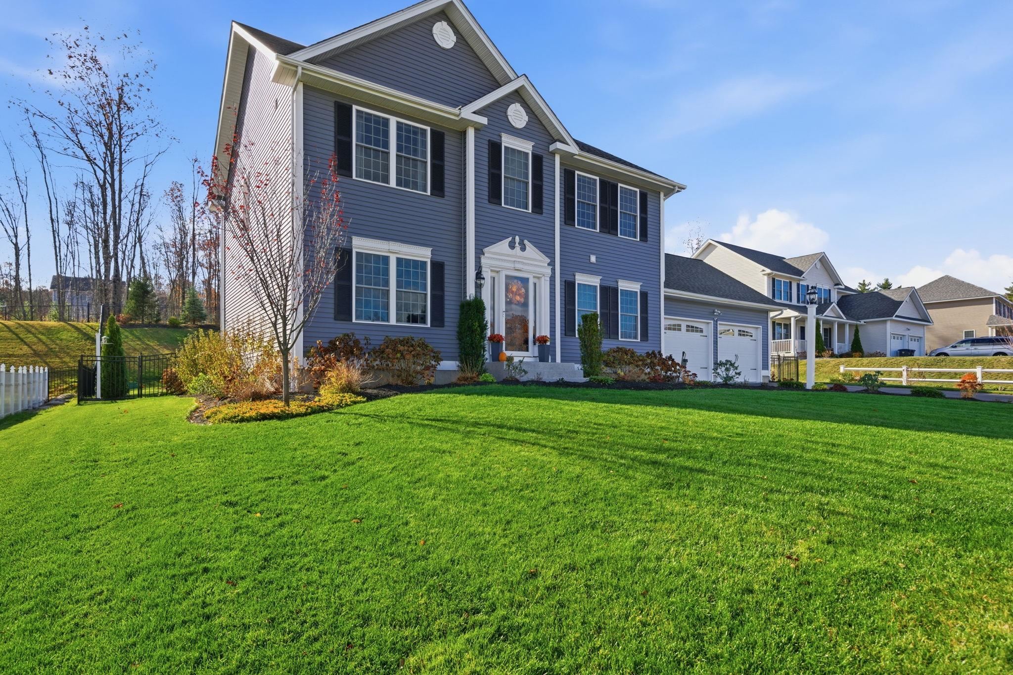 191 Brookview Drive Hooksett, NH 03106 - Photo 1 of 35