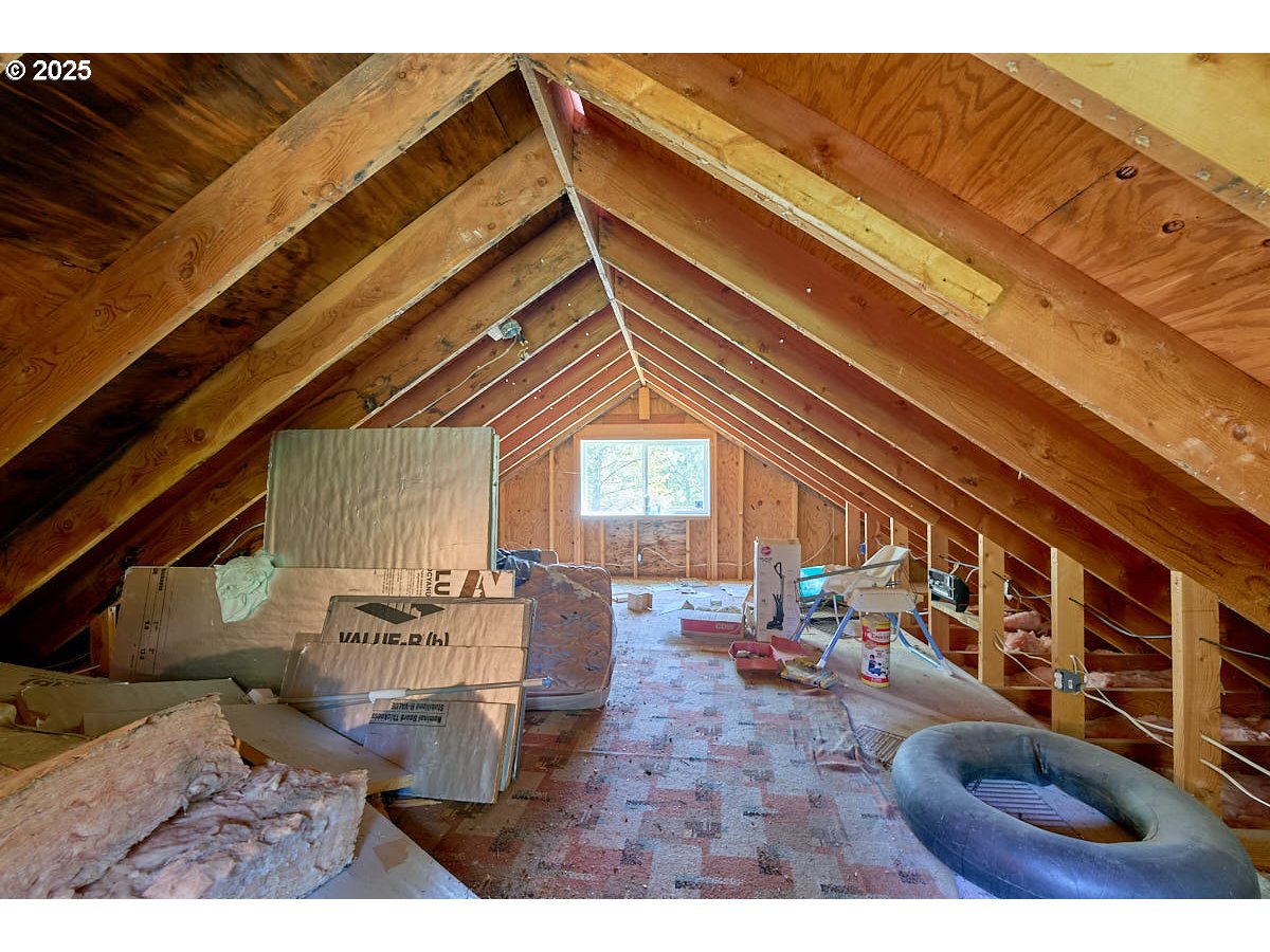83863 Ollokot Lane Joseph, OR 97846 - Photo 21 of 25 a view of living room filled with furniture