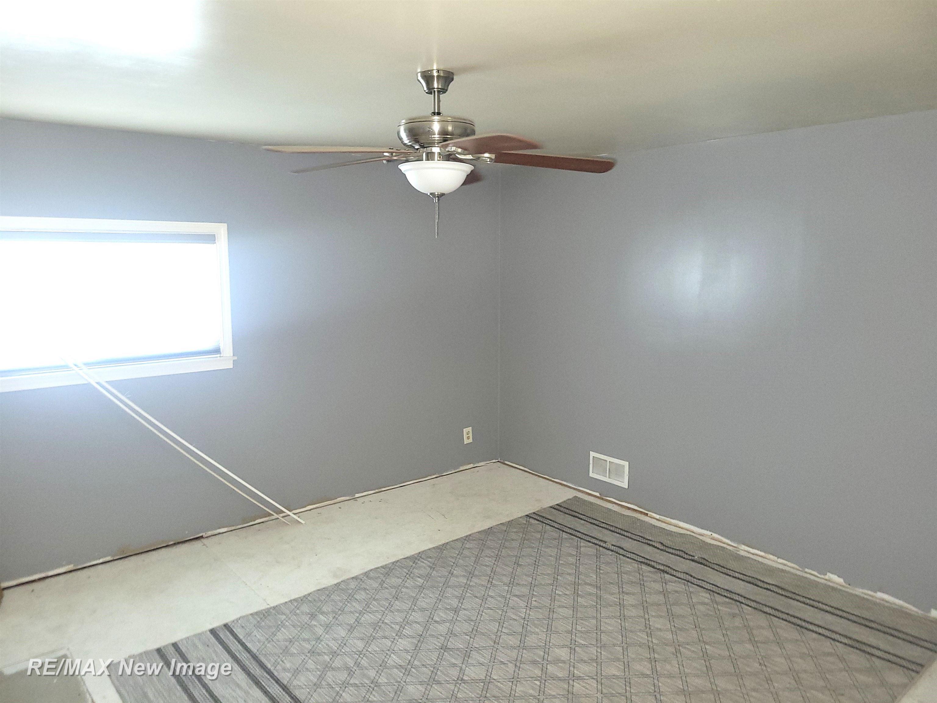 164 North Thomas Road Saginaw, MI 48609 - Photo 7 of 8 50138706-bee9f845-4c94-402b-852d-9fba291f69bf.JPG
