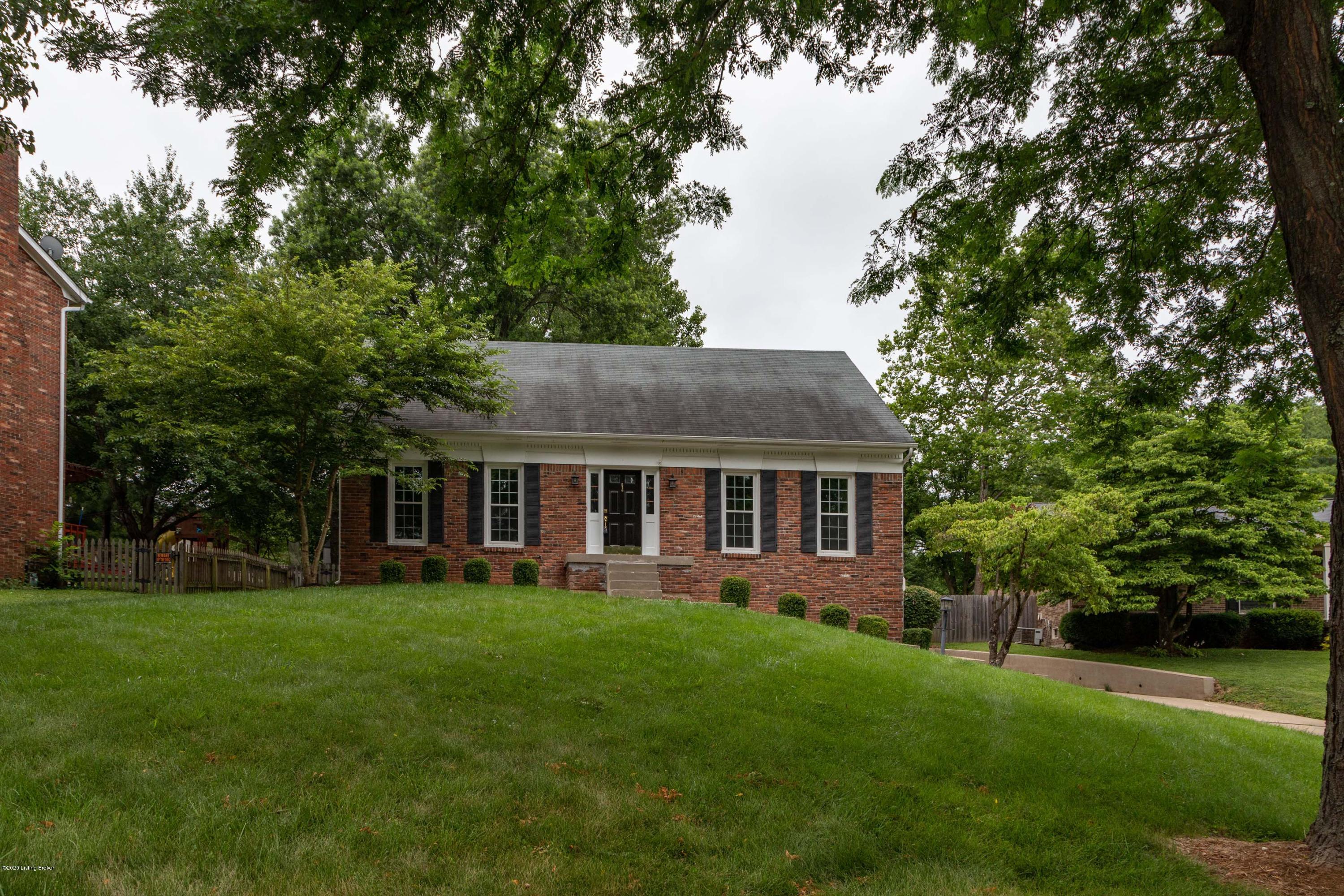 2808 Wareham Road Louisville, KY 40242 - Photo 2 of 70 Wareham002