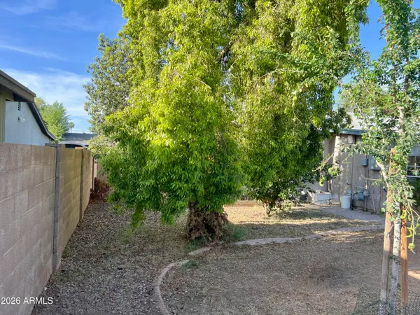 $360,000 | 2439 West Freeway Lane, Phoenix, AZ 85021