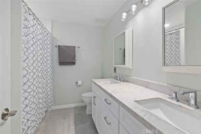 a view of livingroom with an empty space