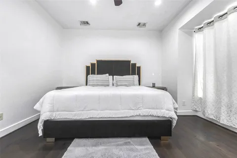 $435,000 | 5715 Larkin Street, Unit D, Houston, TX 77007