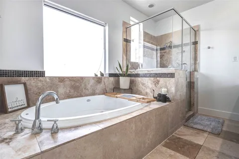 $435,000 | 5715 Larkin Street, Unit D, Houston, TX 77007