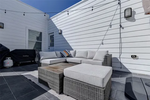 $435,000 | 5715 Larkin Street, Unit D, Houston, TX 77007