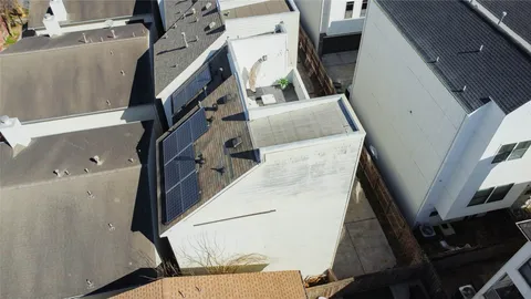 $435,000 | 5715 Larkin Street, Unit D, Houston, TX 77007