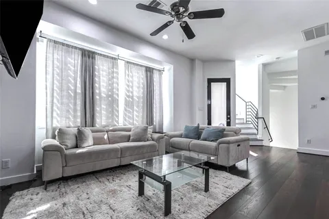 $435,000 | 5715 Larkin Street, Unit D, Houston, TX 77007