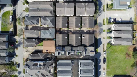 $435,000 | 5715 Larkin Street, Unit D, Houston, TX 77007