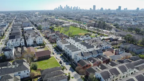 $435,000 | 5715 Larkin Street, Unit D, Houston, TX 77007