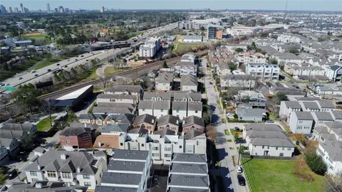 $435,000 | 5715 Larkin Street, Unit D, Houston, TX 77007