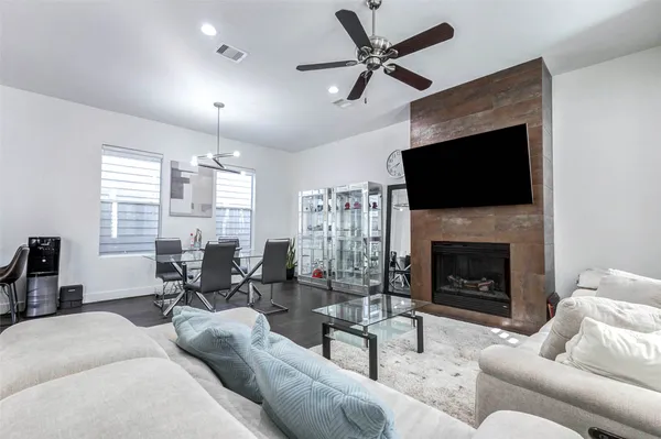 $429,990 | 5715 Larkin Street, Unit D, Houston, TX 77007