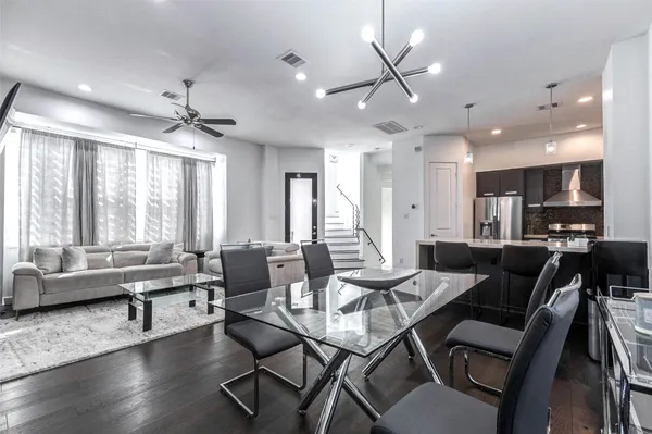 $429,990 | 5715 Larkin Street, Unit D, Houston, TX 77007