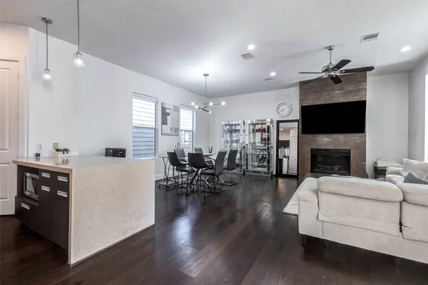 $429,990 | 5715 Larkin Street, Unit D, Houston, TX 77007