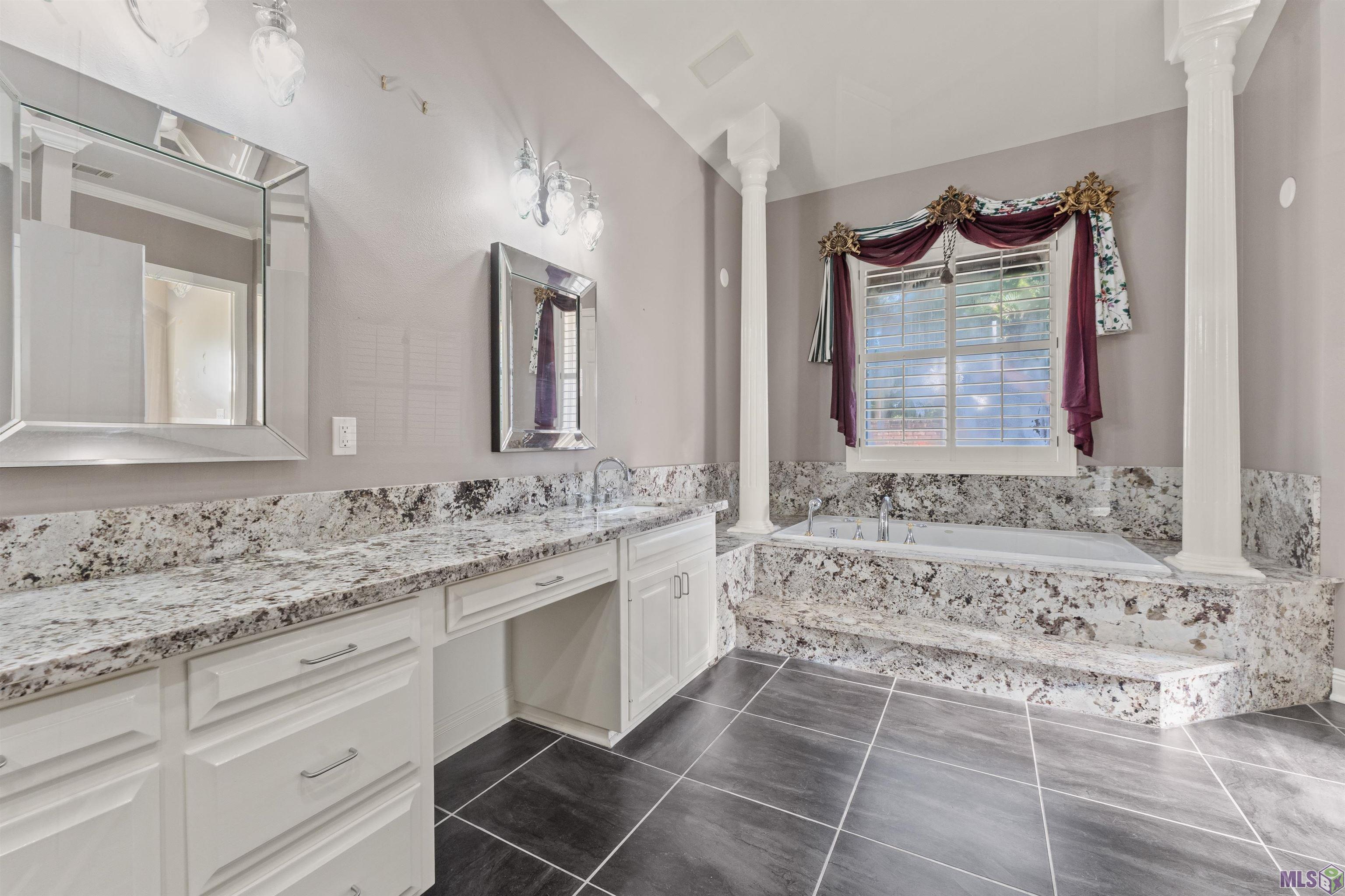 36408 Rue Lamonte Prairieville, LA 70769 - Photo 20 of 40 double vanites