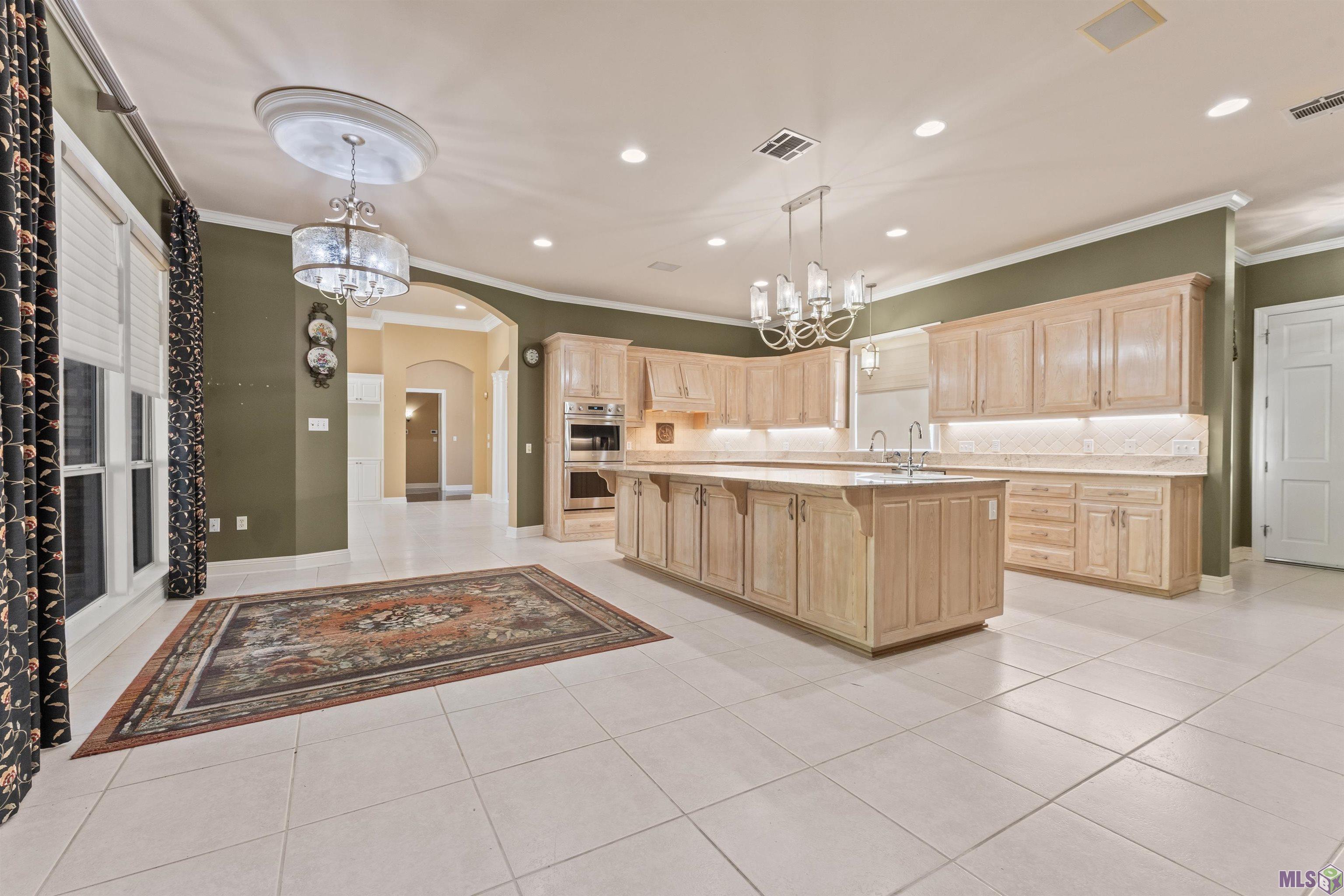 36408 Rue Lamonte Prairieville, LA 70769 - Photo 8 of 40 Maple Cabinets