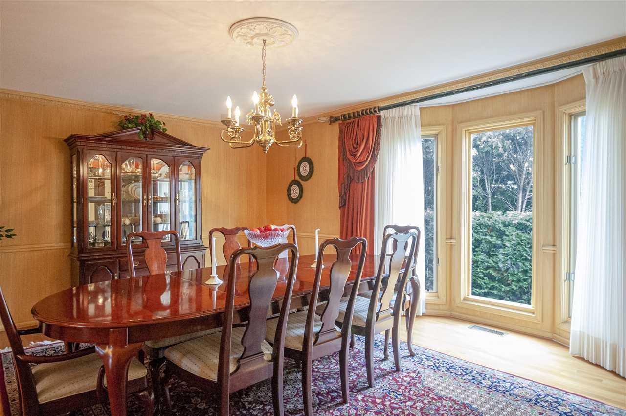 987 Lake Shore Road Grosse Pointe Shores, MI 48236 - Photo 17 of 54