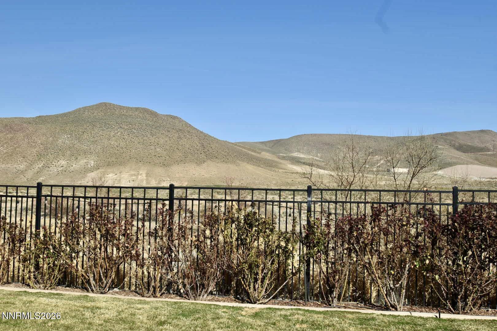 9728 Silverspar Street Reno, NV 89521 - Photo 5 of 22 PIC2920856