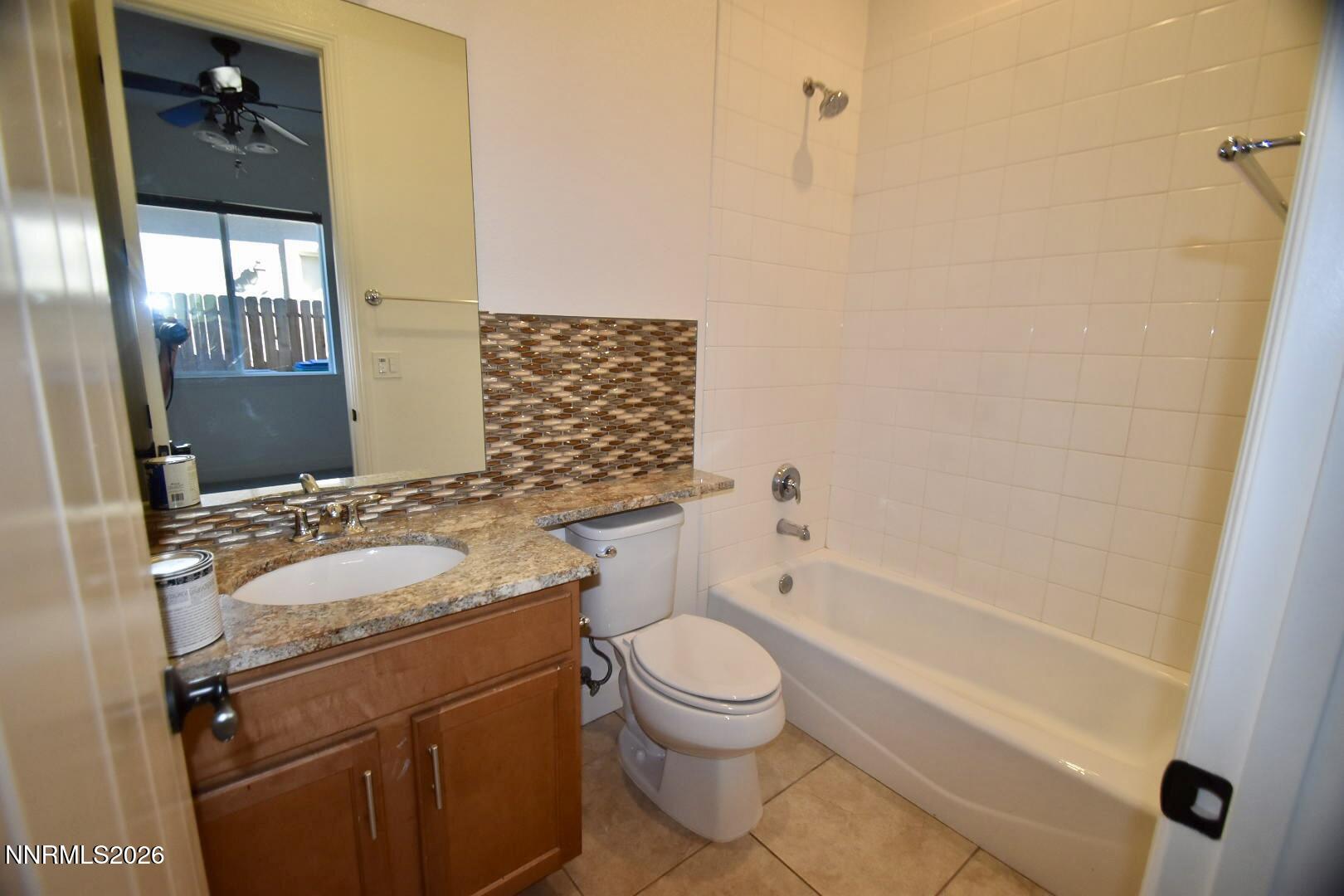 9728 Silverspar Street Reno, NV 89521 - Photo 10 of 22 PIC2920866