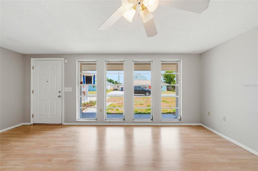 875 Ponderosa Road Venice, FL 34293 - Photo 8 of 51