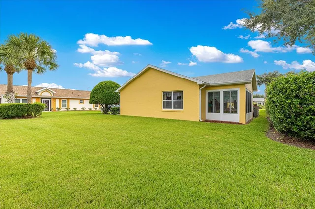 $304,900 | 17424 Southeast 111th Avenue, Summerfield, FL 34491