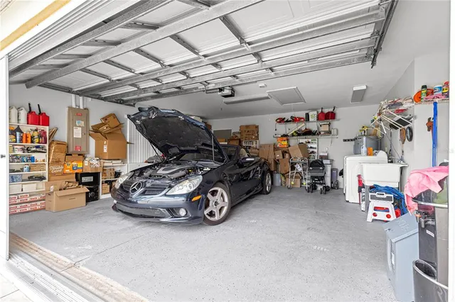 $304,900 | 17424 Southeast 111th Avenue, Summerfield, FL 34491