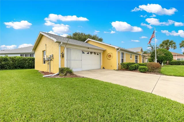 $304,900 | 17424 Southeast 111th Avenue, Summerfield, FL 34491