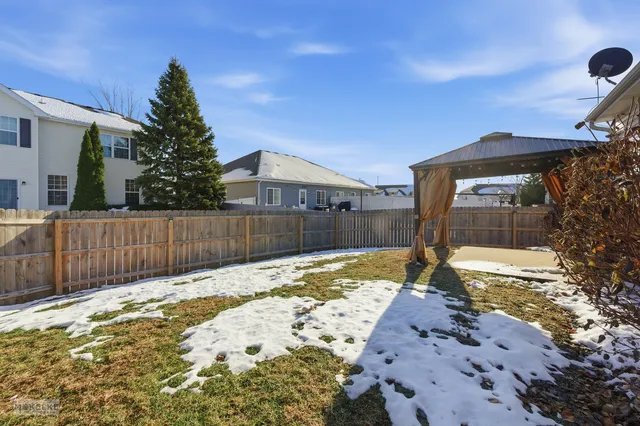 $334,900 | 4022 Shoeger Court, Yorkville, IL 60560