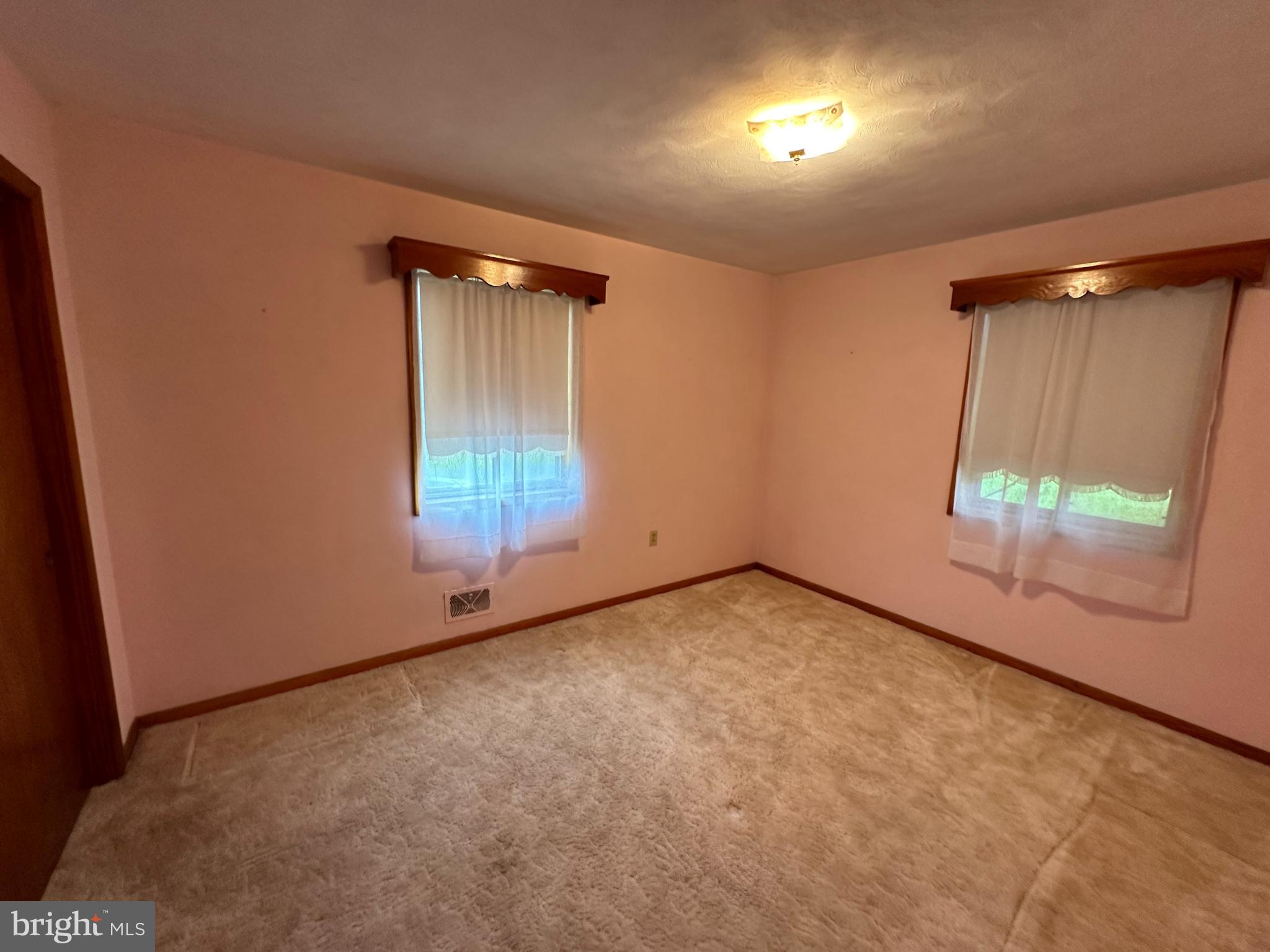 228 Fairview Road Luray, VA 22835 - Photo 19 of 33 Second Bedroom