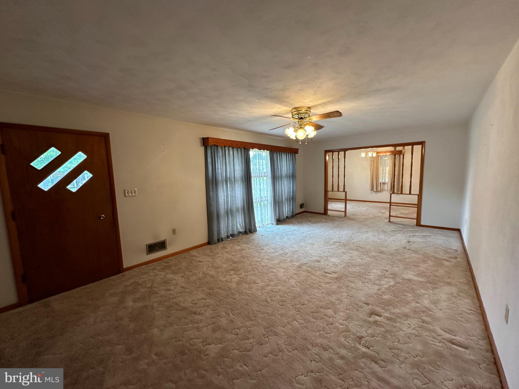 228 Fairview Road Luray, VA 22835 - Photo 5 of 33 Gallery Image 5