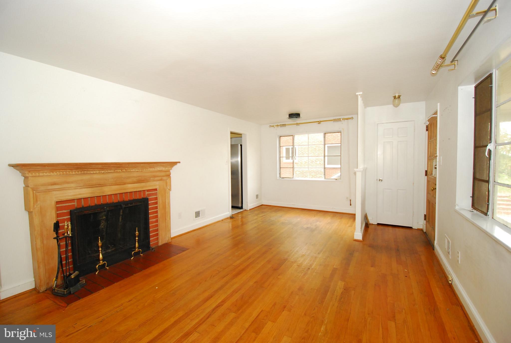 11614 Veirs Mill Road Silver Spring, MD 20902 - Photo 8 of 26 Family Room