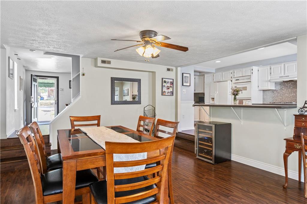 830 Shadycrest Road Pittsburgh, PA 15216 - Photo 17 of 25 Gallery Image 17