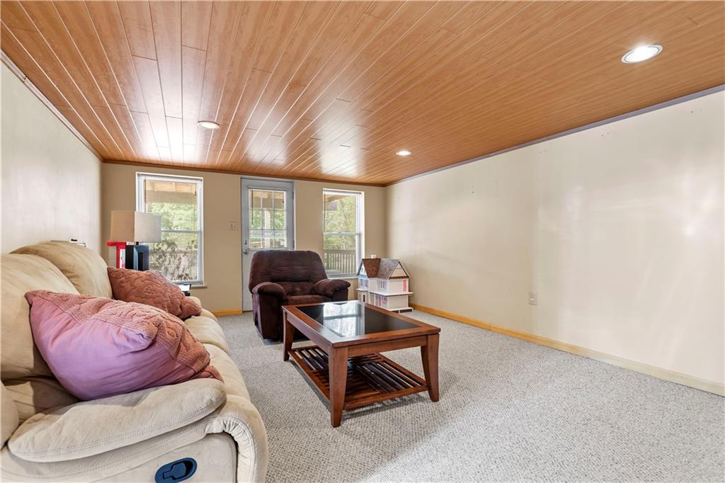 830 Shadycrest Road Pittsburgh, PA 15216 - Photo 23 of 25 Gallery Image 23