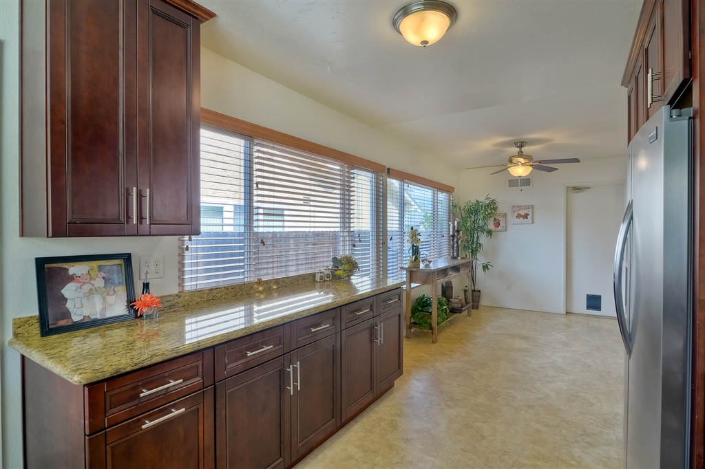 13124 Tobiasson Road Poway, CA 92064 - Photo 5 of 23