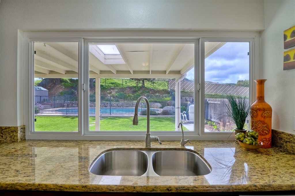 13124 Tobiasson Road Poway, CA 92064 - Photo 7 of 23