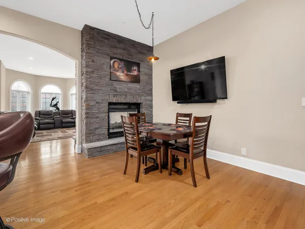 $724,900 | 1454 East Northwest Highway, Arlington Heights, IL 60004