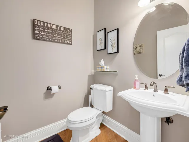 $749,999 | 1454 East Northwest Highway, Arlington Heights, IL 60004