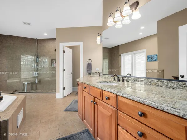 $724,900 | 1454 East Northwest Highway, Arlington Heights, IL 60004