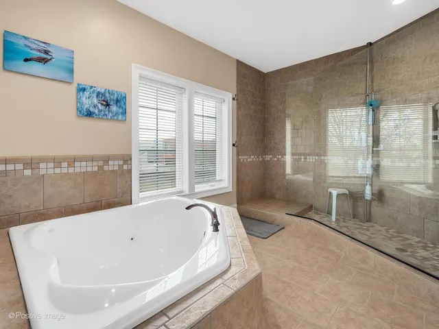 $749,999 | 1454 East Northwest Highway, Arlington Heights, IL 60004