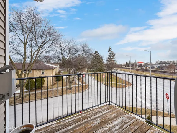 $724,900 | 1454 East Northwest Highway, Arlington Heights, IL 60004