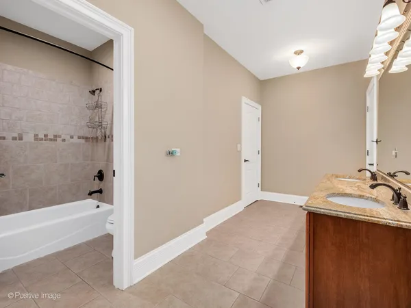 $724,900 | 1454 East Northwest Highway, Arlington Heights, IL 60004