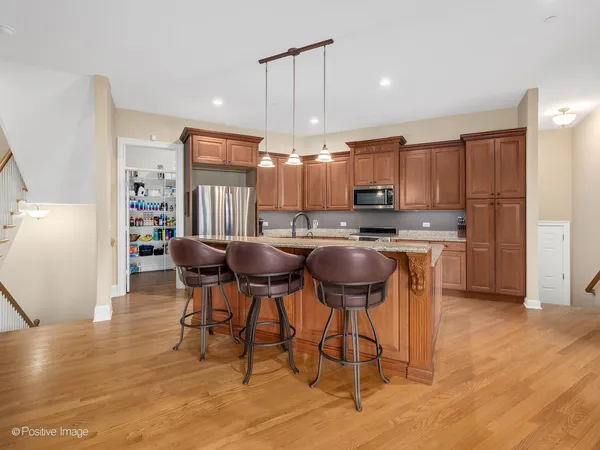 $724,900 | 1454 East Northwest Highway, Arlington Heights, IL 60004