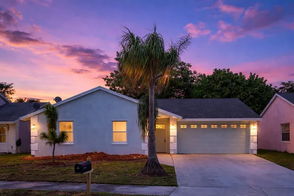 $3,000 | 5213 Blueberry Hill Avenue, Lake Worth, FL 33463