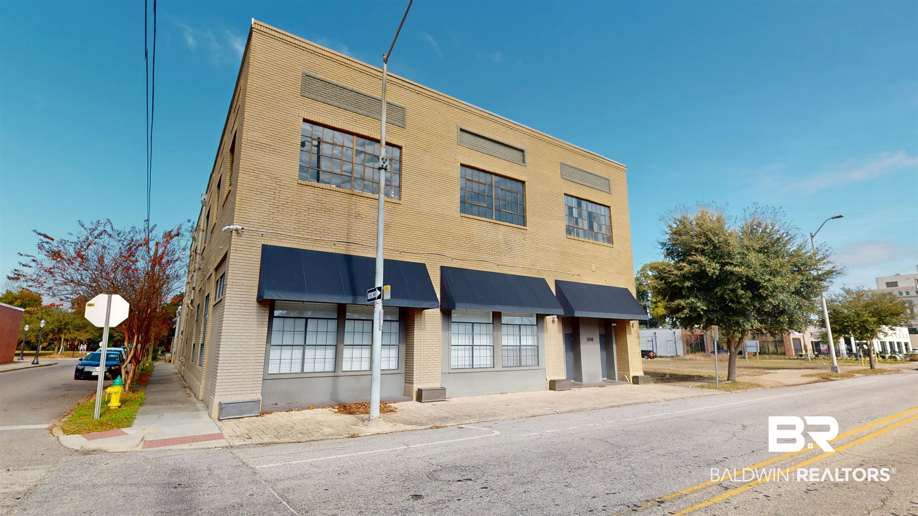 308 St Louis Street, Unit 101 Mobile, AL 36602 - Photo 2 of 30 View of property