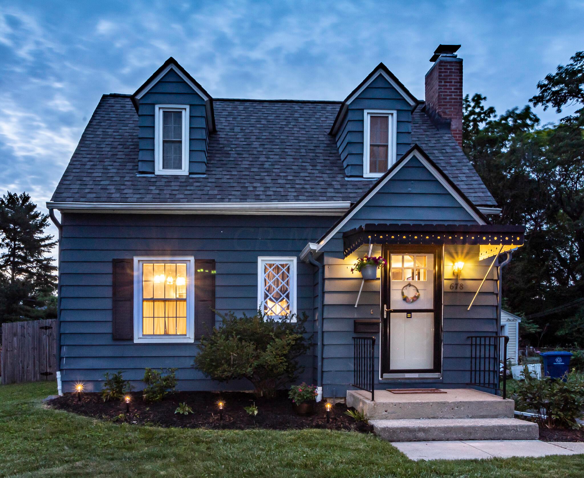 678 Garden Road Columbus, OH 43214 - Photo 1 of 35 light front exterior