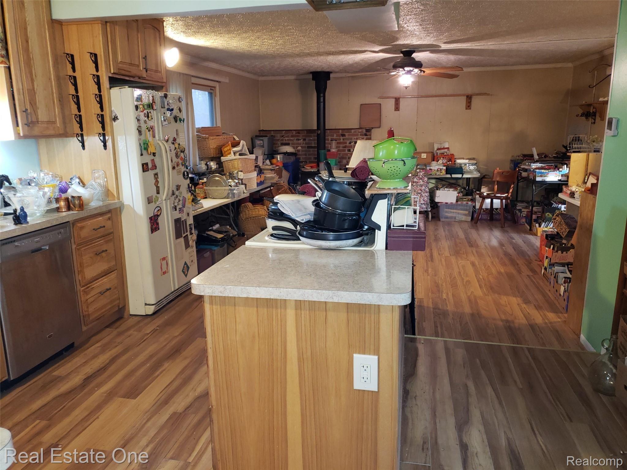 7205 Farley Road Pinckney, MI 48169 - Photo 8 of 28 20201120_161751.jpg