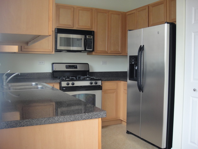 4345 Timber Ridge Court Joliet, IL 60431 - Photo 3 of 17