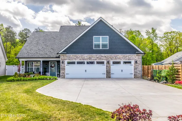 $575,000 | 7638 Bailey Landing Lane, Knoxville, TN 37931