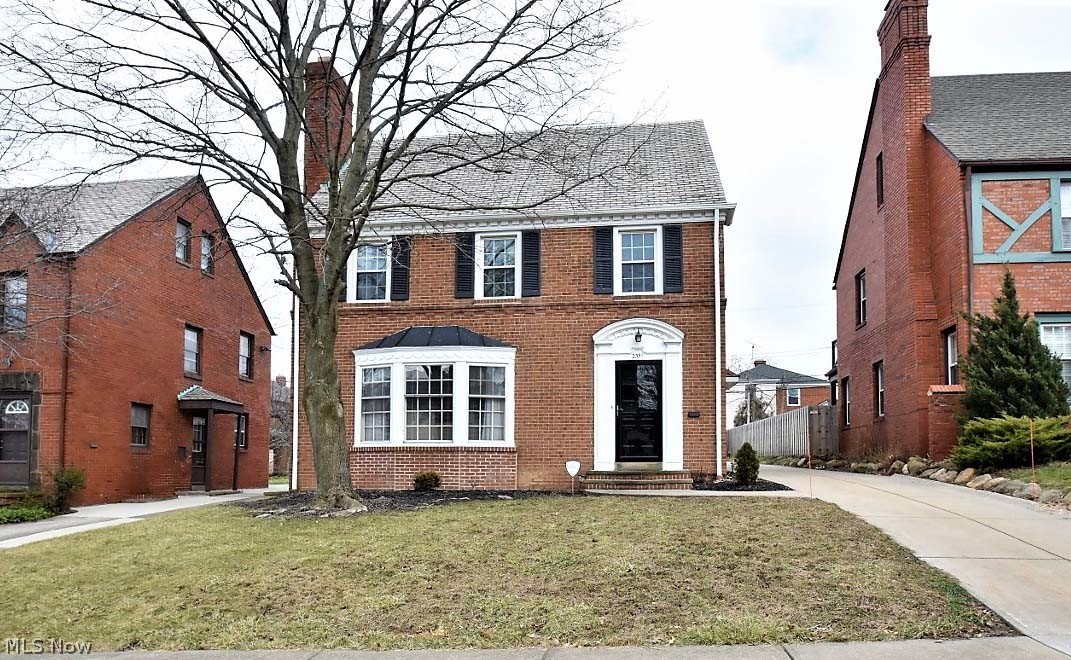 2551 Saybrook Road Cleveland, OH 44118 - Photo 1 of 30 Gallery Image 1