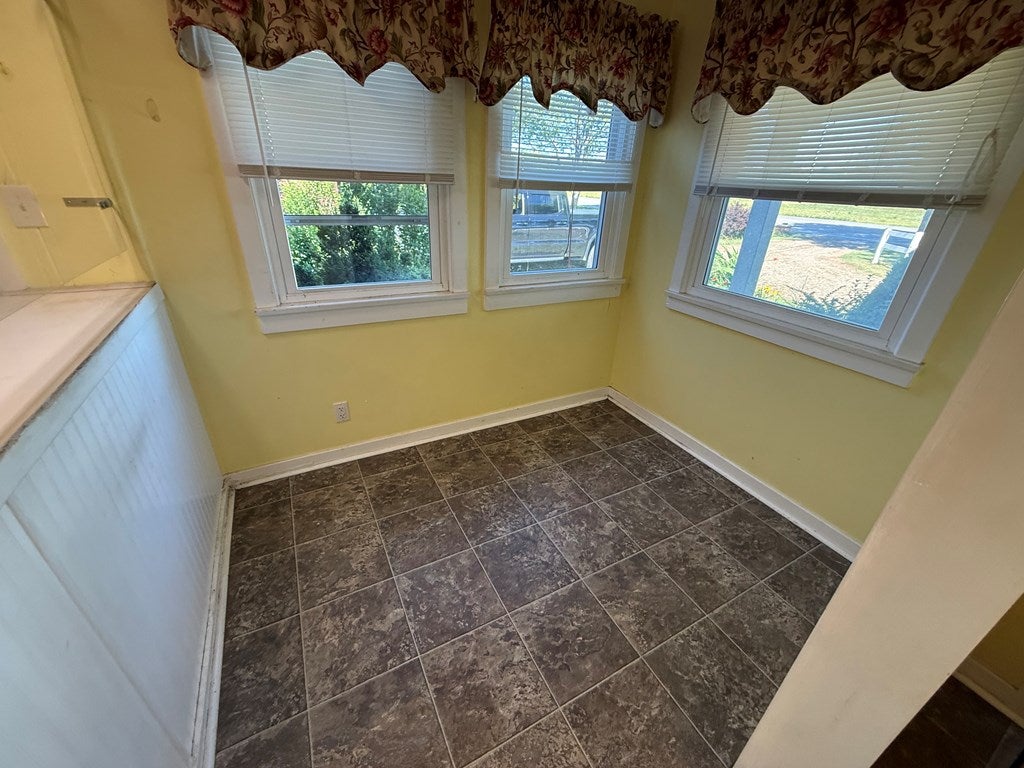 1529 Pittsburgh Road Franklin, PA 16323 - Photo 5 of 46 Gallery Image 5