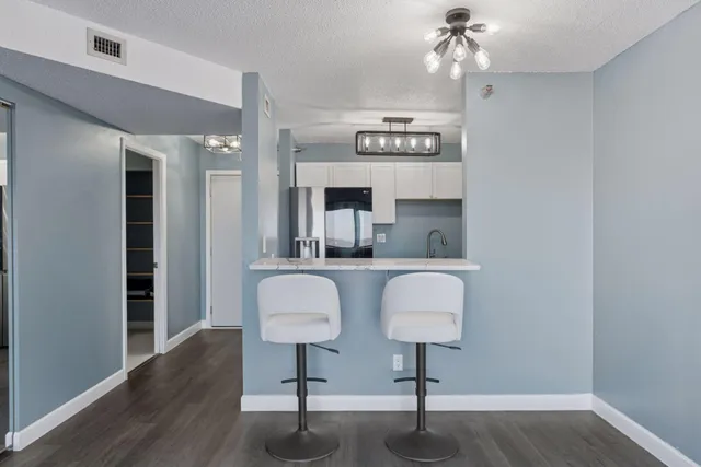 $1,295 | 66 9th Street East, Unit 2501, St. Paul, MN 55101